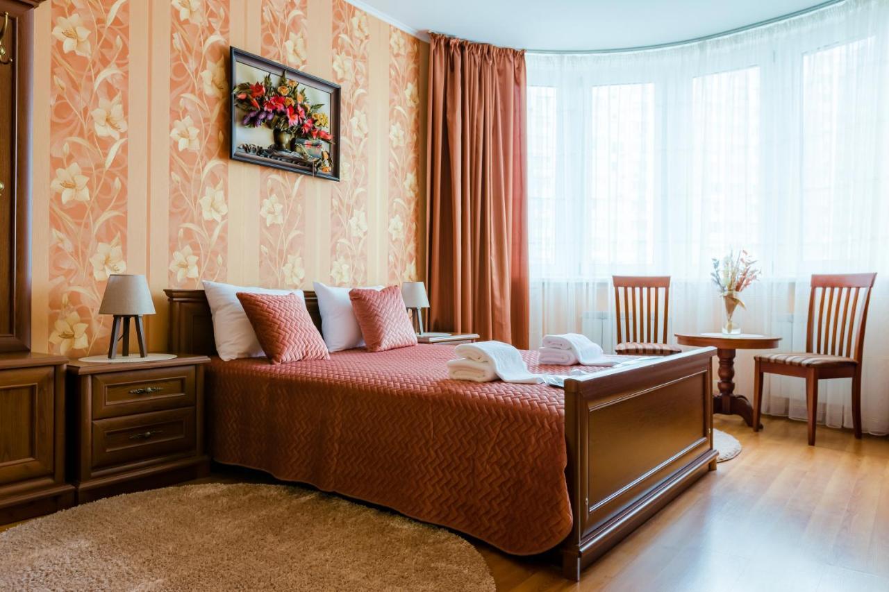 Poznyakoff Aparthotel Kyiv Exterior photo