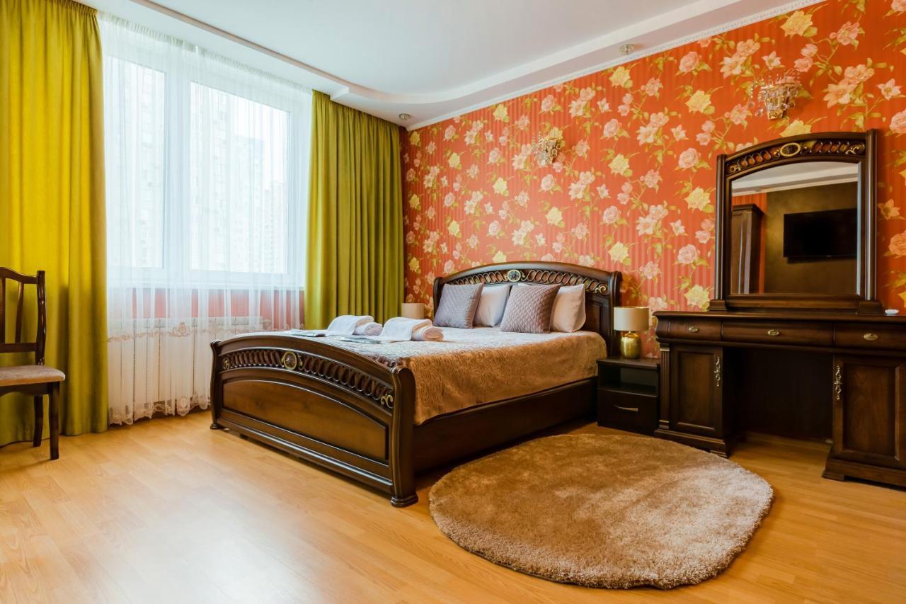 Poznyakoff Aparthotel Kyiv Exterior photo