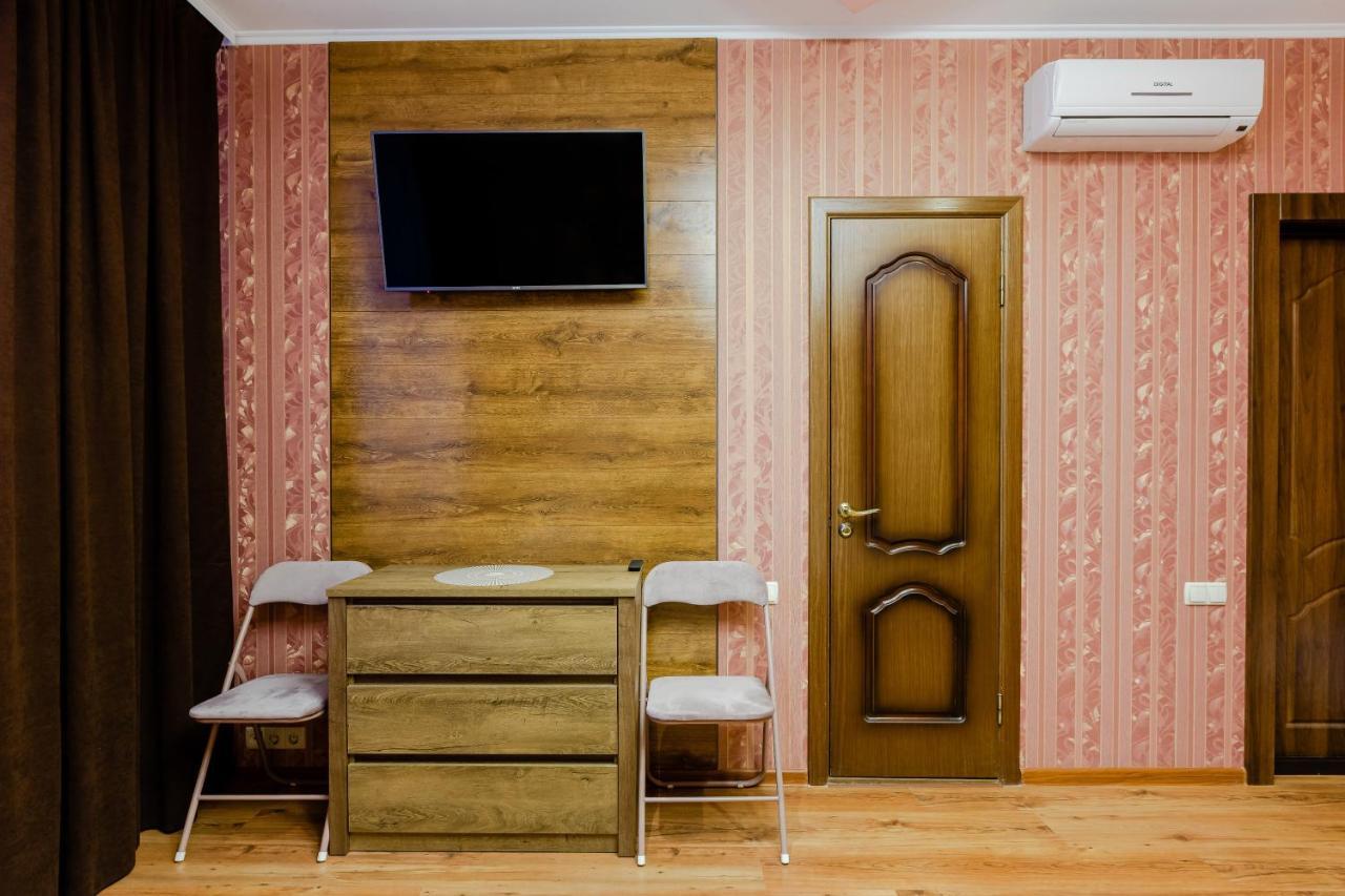 Poznyakoff Aparthotel Kyiv Exterior photo