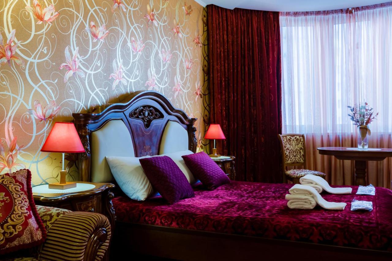 Poznyakoff Aparthotel Kyiv Exterior photo