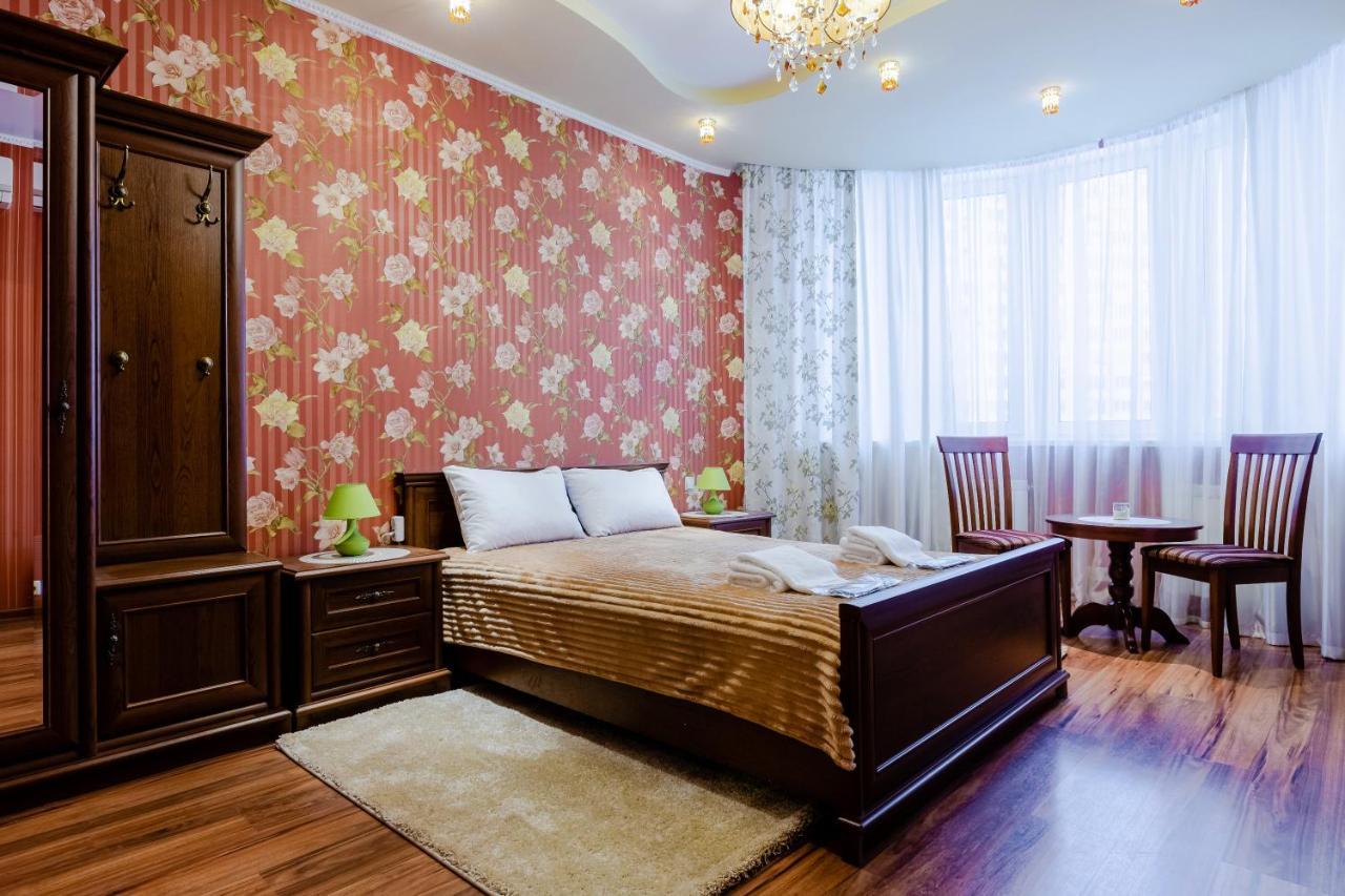 Poznyakoff Aparthotel Kyiv Exterior photo