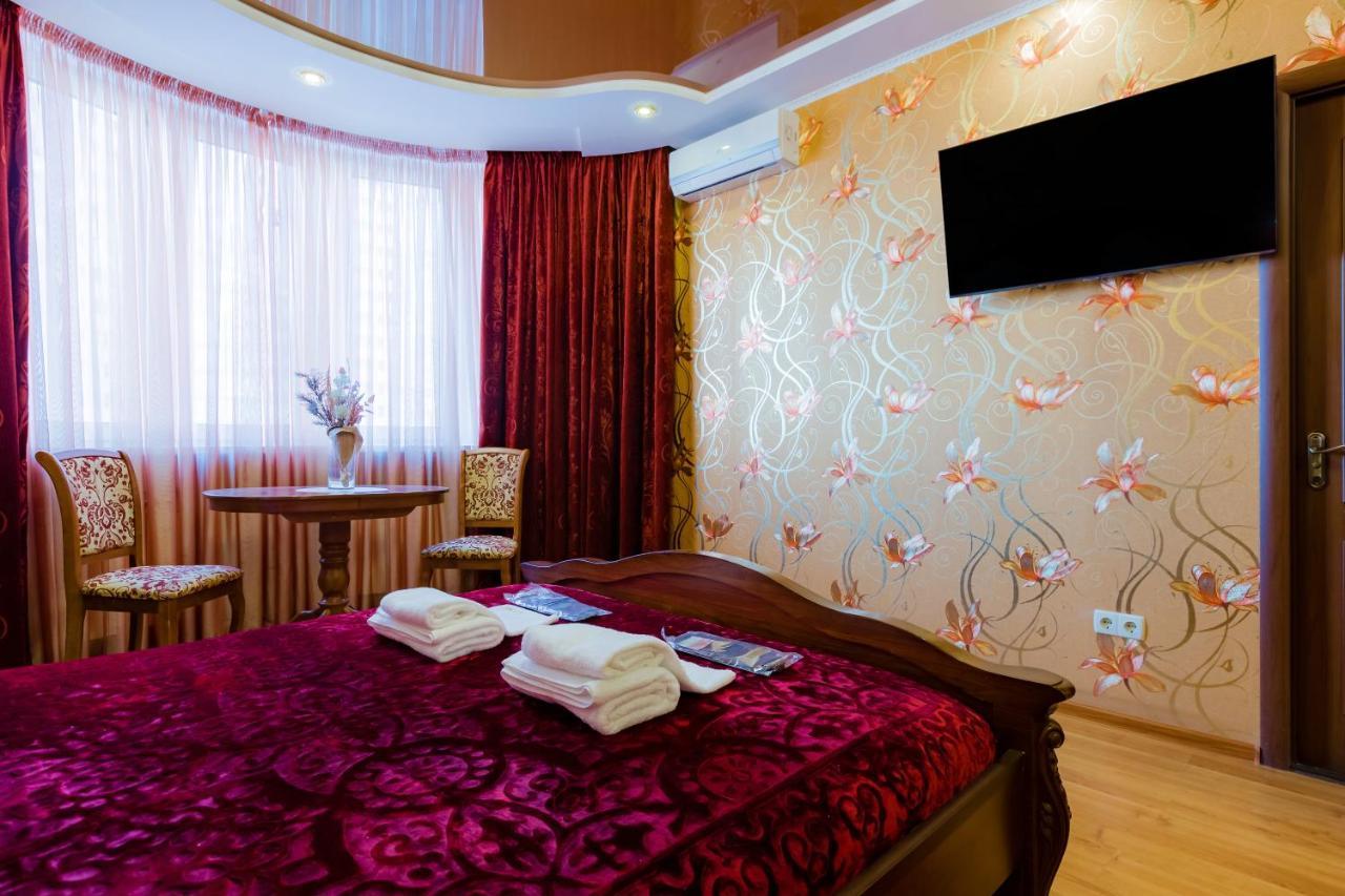 Poznyakoff Aparthotel Kyiv Exterior photo