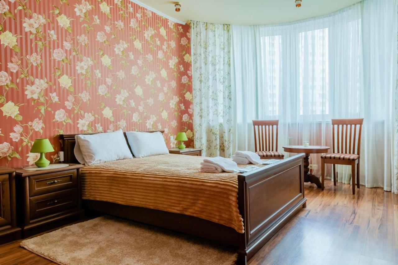 Poznyakoff Aparthotel Kyiv Exterior photo