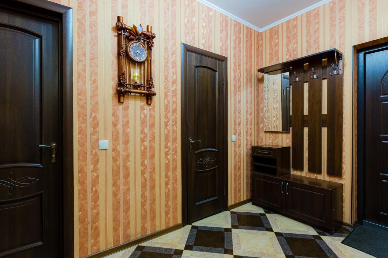 Poznyakoff Aparthotel Kyiv Exterior photo