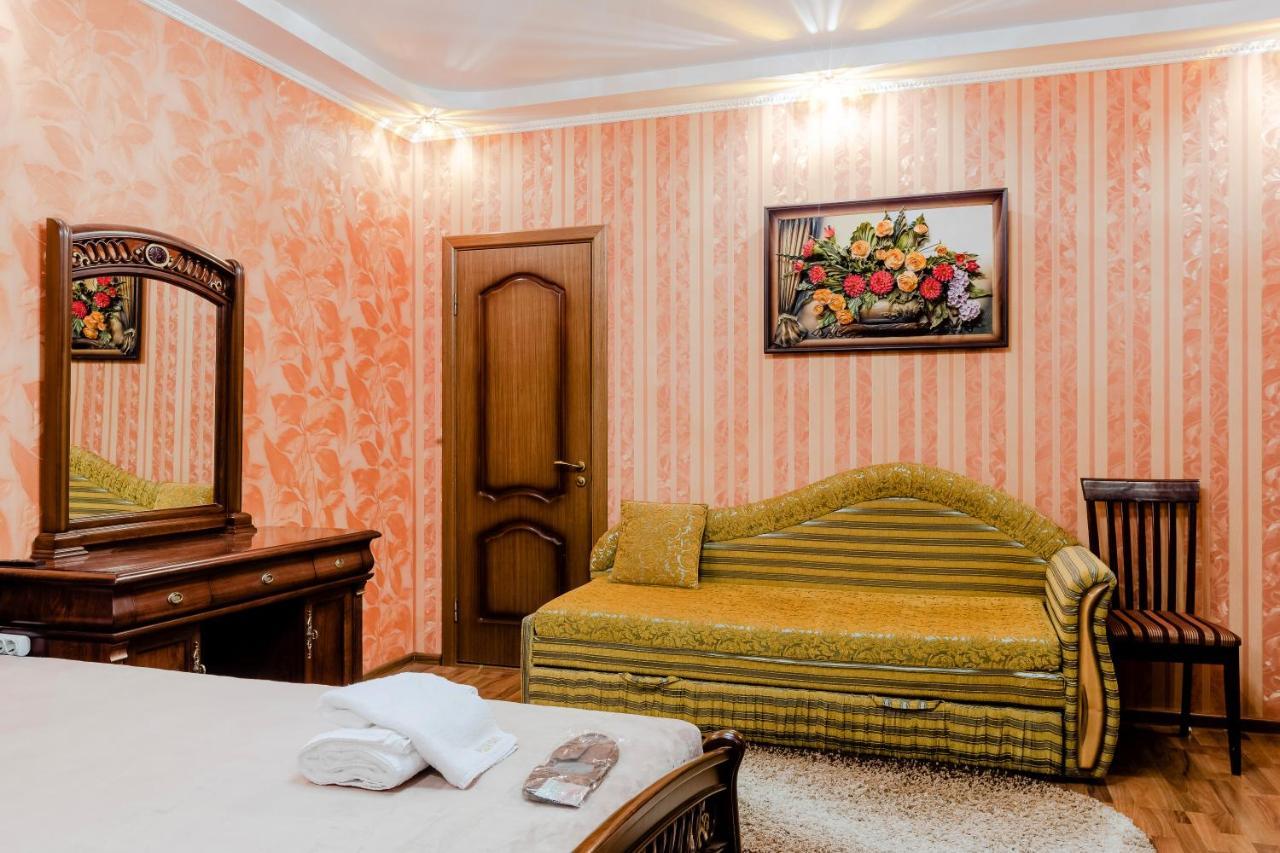 Poznyakoff Aparthotel Kyiv Exterior photo
