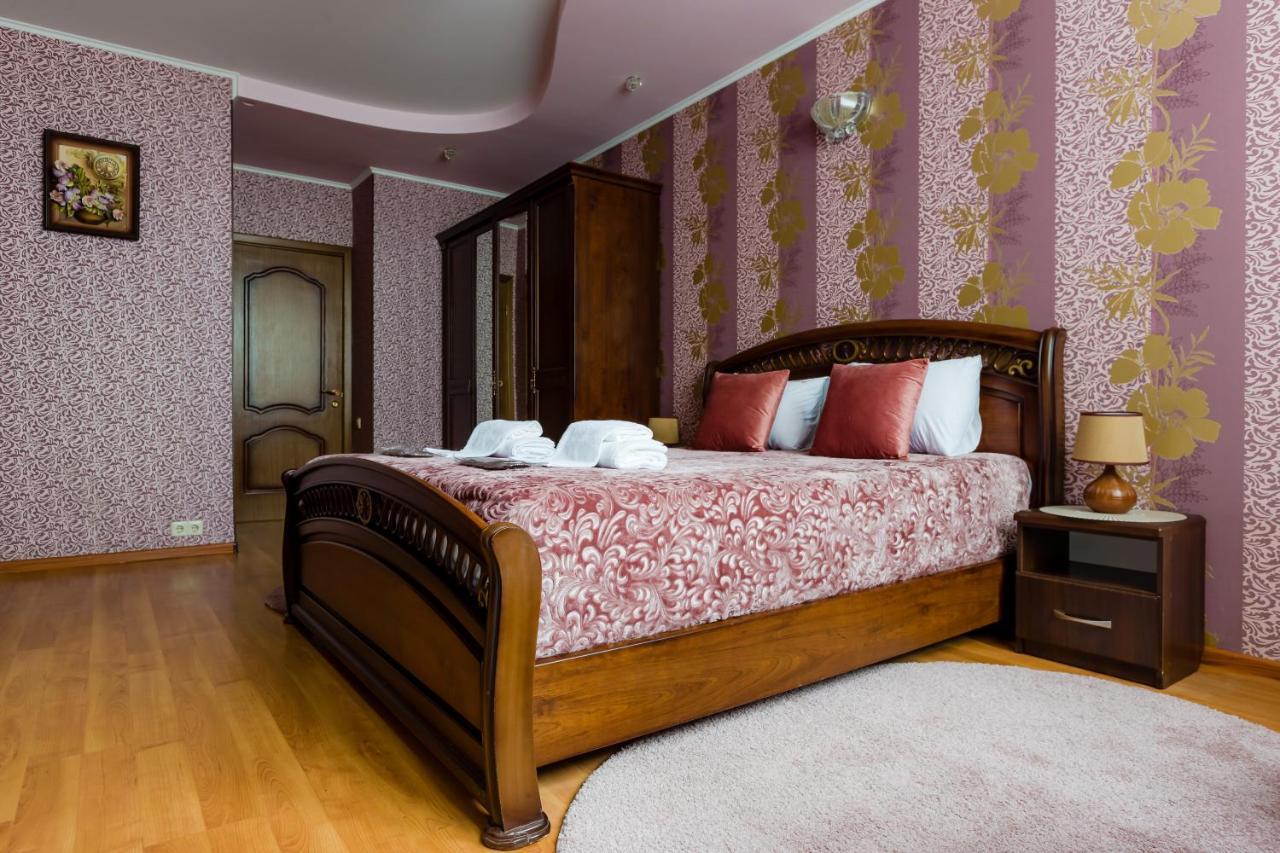 Poznyakoff Aparthotel Kyiv Exterior photo