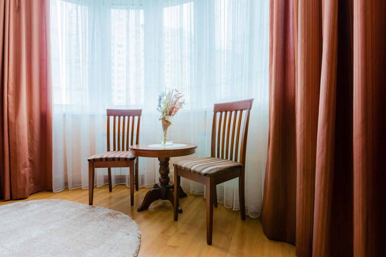 Poznyakoff Aparthotel Kyiv Exterior photo